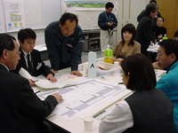 意見交換は熱が入るね