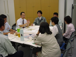 テーブル毎に意見交換